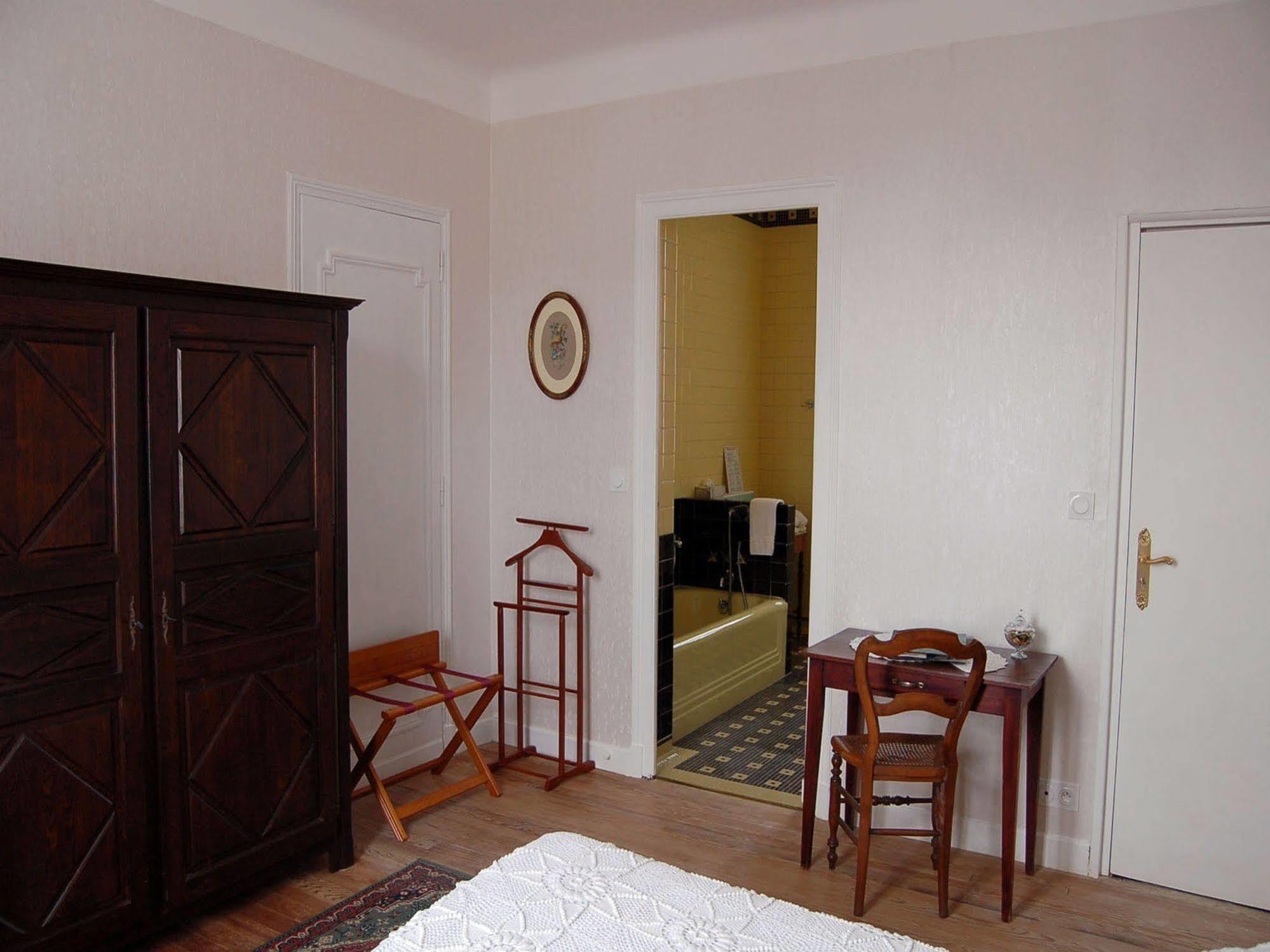 La Maison D'Antan Otel Arzacq-Arraziguet Dış mekan fotoğraf